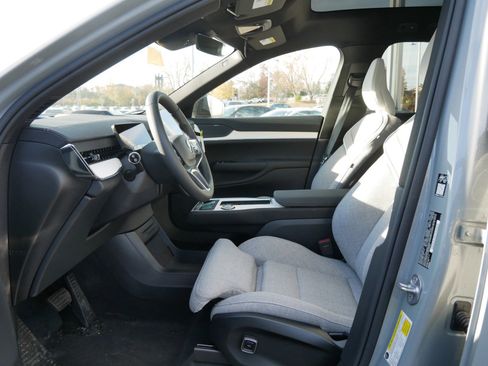 New 2025 Volvo EX90 Ultra image 5