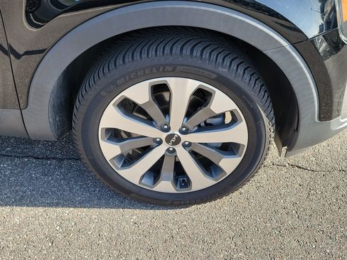 Used 2022 Kia Telluride S FWD image 42