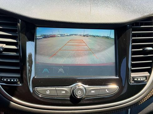 Used 2017 Chevrolet Trax LT w/ LT Convenience Package FWD image 27
