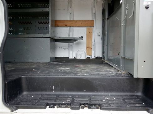 Used 2012 Chevrolet Express 2500 w/ Cold Climate Package image 36