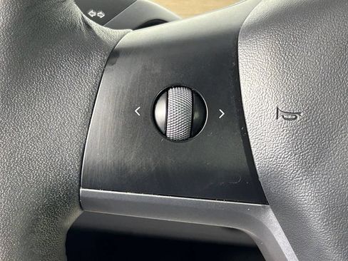Used 2022 Tesla Model Y Performance AWD/4WD image 25