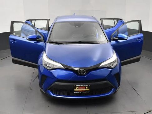 Used 2021 Toyota C-HR XLE FWD image 10