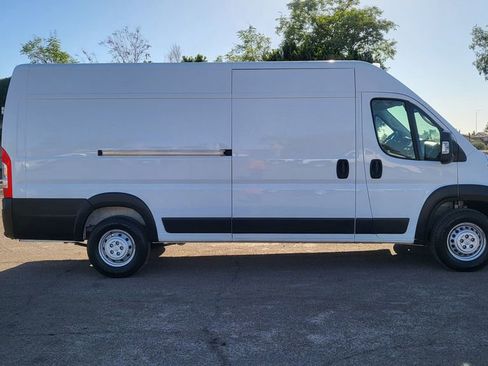 Used 2025 RAM ProMaster 3500 w/ Convenience Group FWD image 10