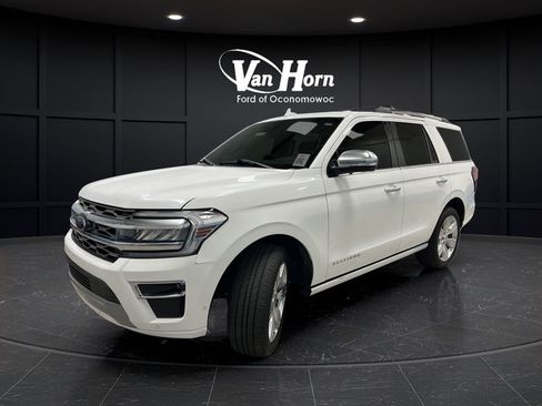 Used 2024 Ford Expedition Platinum AWD/4WD image 3