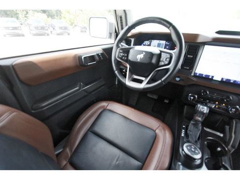 Certified 2024 Ford Bronco Outer Banks AWD/4WD image 10