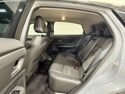 Used 2023 Nissan Ariya AWD image 28