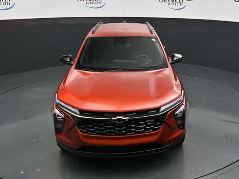 Used 2024 Chevrolet Trax RS w/ Driver Confidence Package FWD image 19