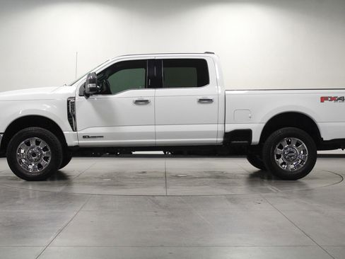 Used 2024 Ford F250 Lariat w/ Chrome Package image 7