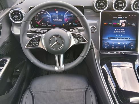 Certified 2026 Mercedes-Benz GLC 300 image 10