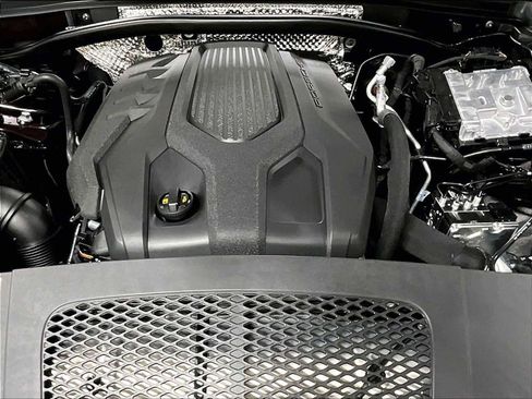 New 2026 Porsche Macan image 35