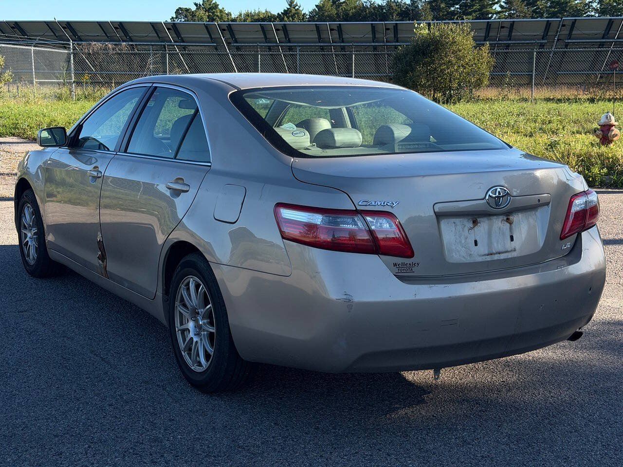 Used 2007 Toyota Camry LE FWD image 3
