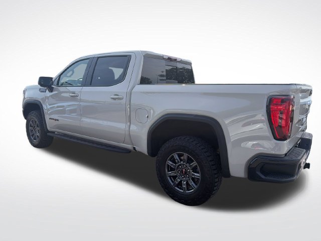 Used 2026 GMC Sierra 1500 AT4X w/ LPO, Black Badging Package AWD/4WD image 3