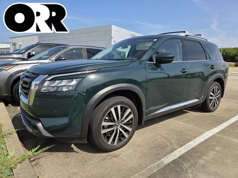 Certified 2025 Nissan Pathfinder Platinum w/ Cargo Package FWD image 1