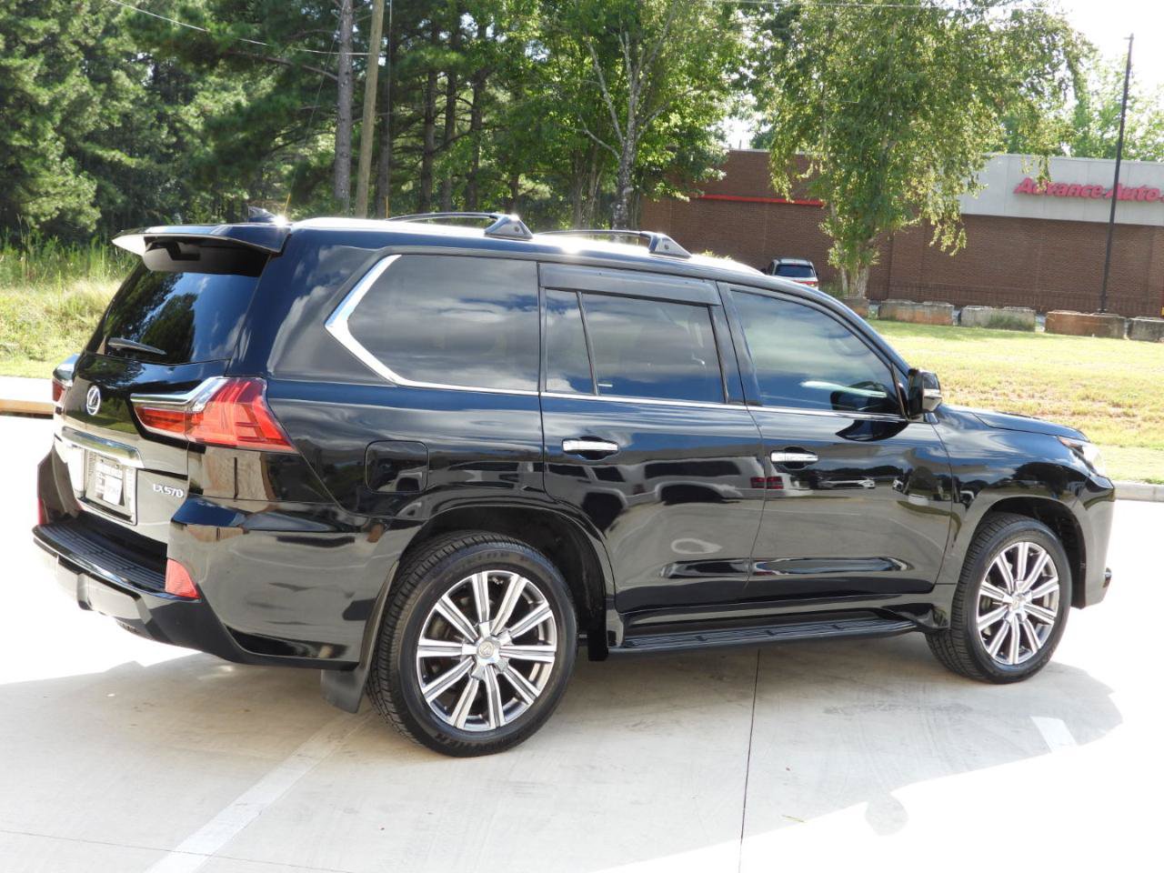Used 2016 Lexus LX 570 4WD image 48