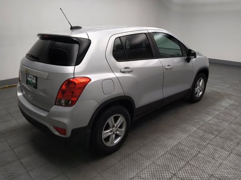 Used 2020 Chevrolet Trax LS w/ Tint and Cruise Package FWD image 10