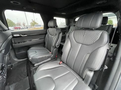 Used 2023 Hyundai Palisade Calligraphy image 26