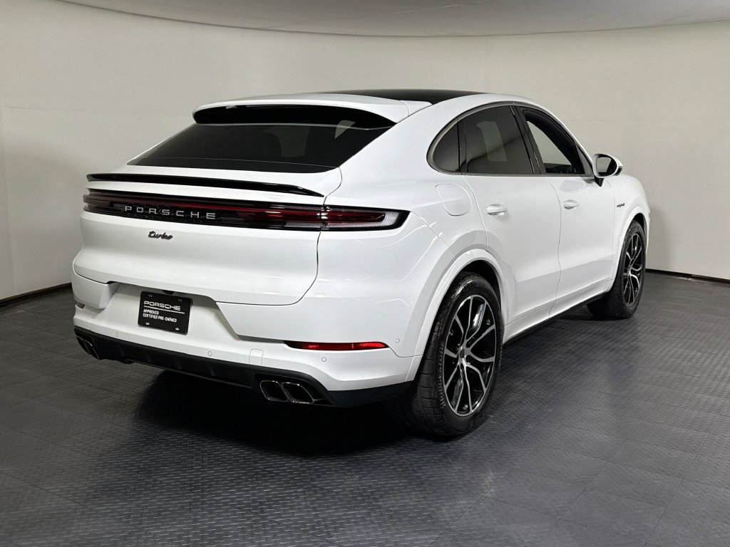 Certified 2025 Porsche Cayenne Turbo AWD/4WD image 7