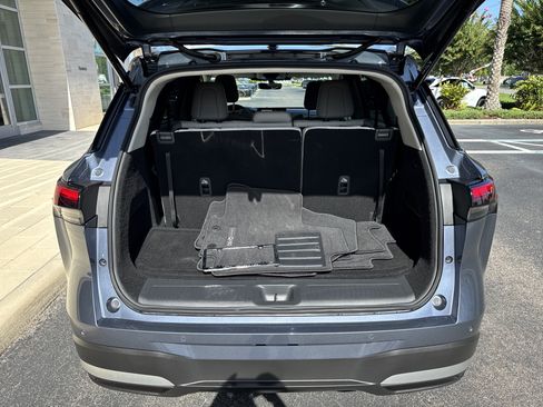 Certified 2026 INFINITI QX60 Luxe w/ Cargo Package FWD image 6