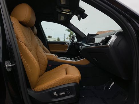 Used 2024 BMW X5 sDrive40i w/ M Sport Package RWD image 22