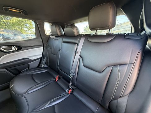 Used 2025 Jeep Compass Limited AWD/4WD image 27