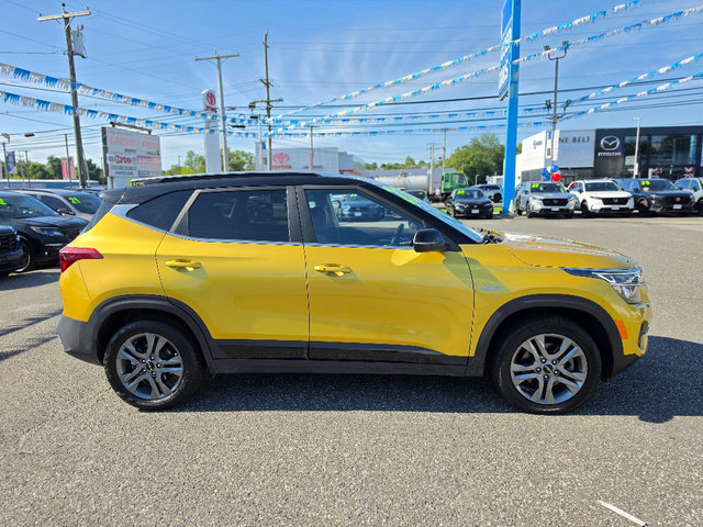 Used 2023 Kia Seltos S w/ Navigation Package AWD/4WD image 7
