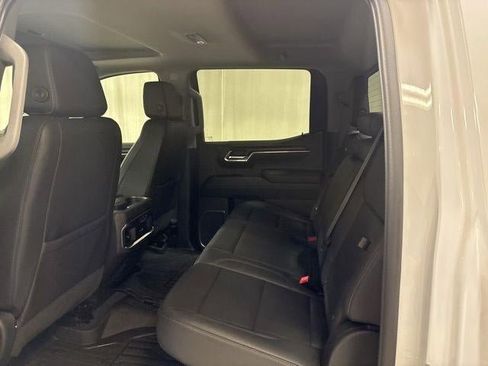 Used 2024 GMC Sierra 1500 SLT AWD/4WD image 29