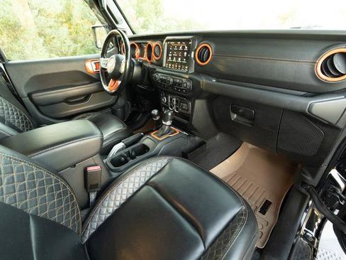 Used 2021 Jeep Gladiator Overland image 21
