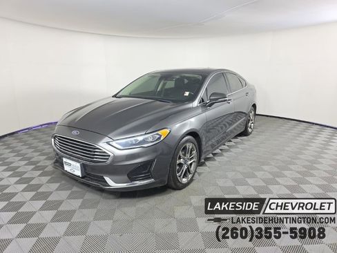 Used 2019 Ford Fusion SEL image 1