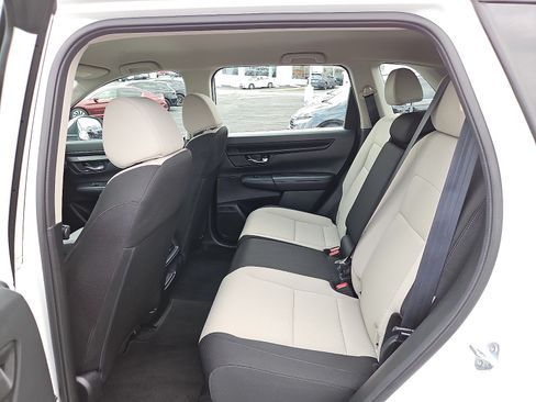 Used 2023 Honda CR-V LX image 10