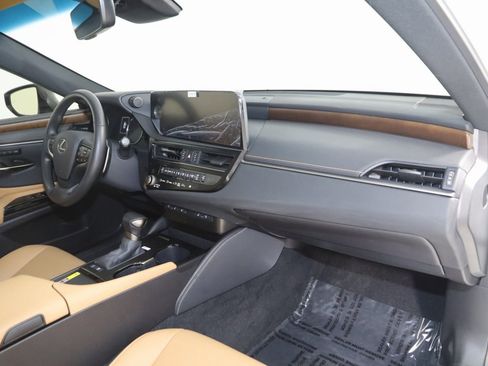 Used 2025 Lexus ES 300h F Sport w/ Accessory Package (Z1) image 42