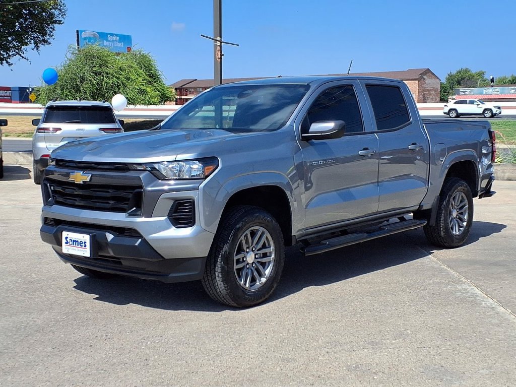Used 2025 Chevrolet Colorado LT w/ Advanced Trailering Package RWD image 4