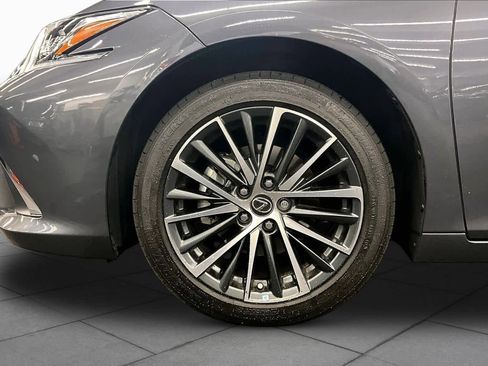 Used 2023 Lexus ES 300h w/ Premium Package FWD image 11