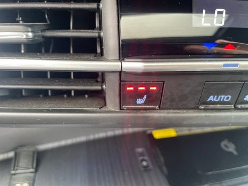 Used 2023 Toyota Sienna XSE w/ XSE Plus Package FWD image 15