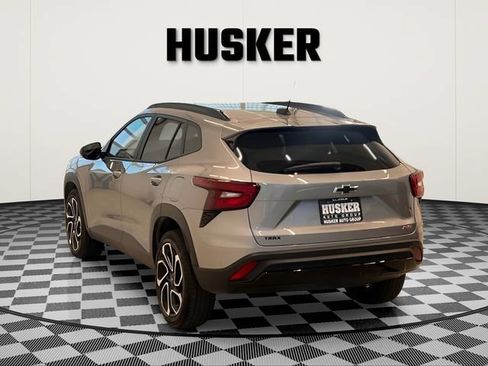 Certified 2024 Chevrolet Trax RS w/ Sunroof Package FWD image 5