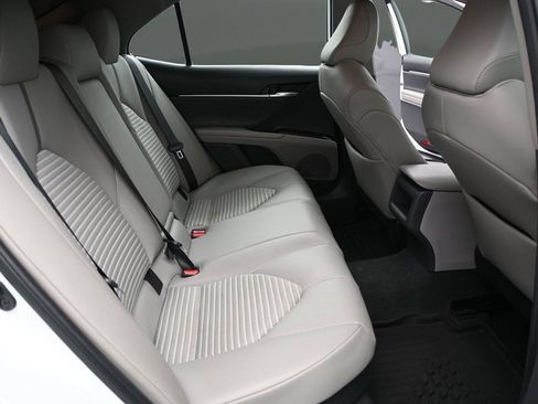Used 2023 Toyota Camry SE FWD image 21