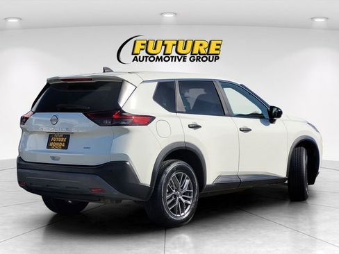 Used 2023 Nissan Rogue S AWD/4WD image 4