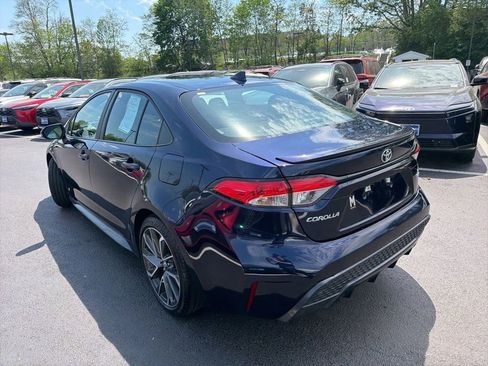 Certified 2022 Toyota Corolla SE w/ SE Premium Package FWD image 6