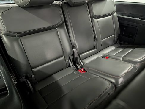 Used 2025 Ford Expedition Active AWD/4WD image 33