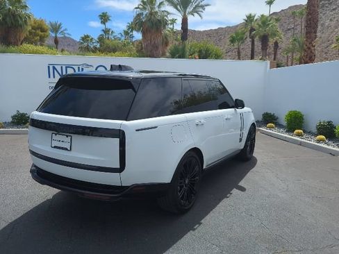 Used 2025 Land Rover Range Rover SE AWD/4WD image 5