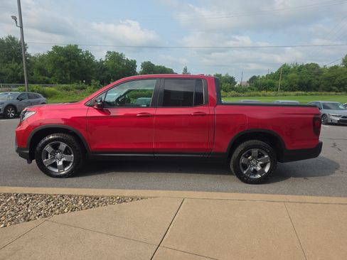 Used 2024 Honda Ridgeline TrailSport image 12