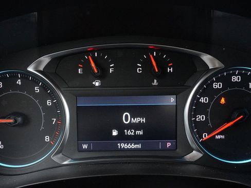 Used 2023 Chevrolet Traverse LT AWD/4WD image 46