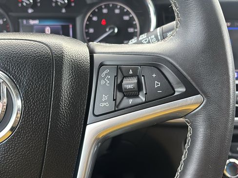 Used 2022 Buick Encore Preferred w/ Safety Package image 19