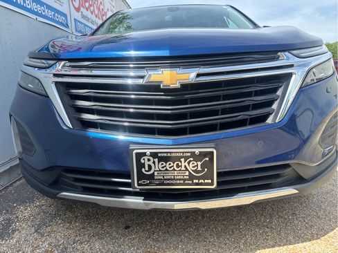 Used 2022 Chevrolet Equinox LT w/ Driver Convenience Package FWD image 12