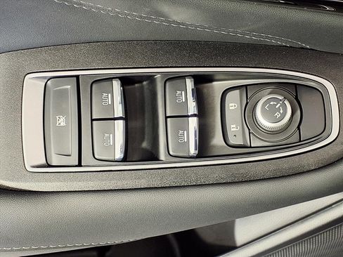 Certified 2025 Subaru Outback Limited image 16