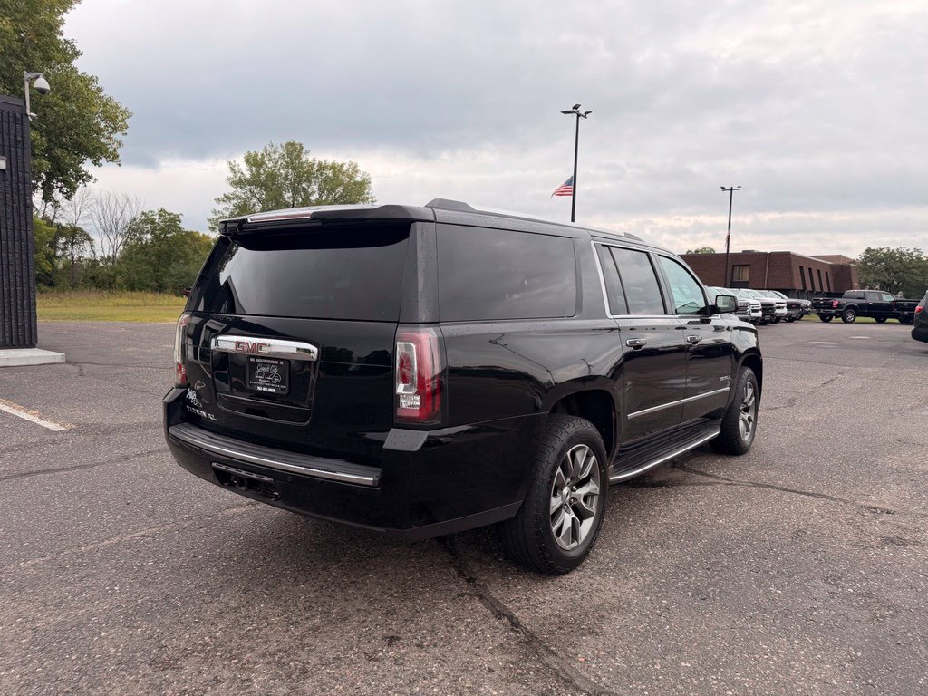 Used 2017 GMC Yukon XL Denali w/ Open Road Package AWD/4WD image 5