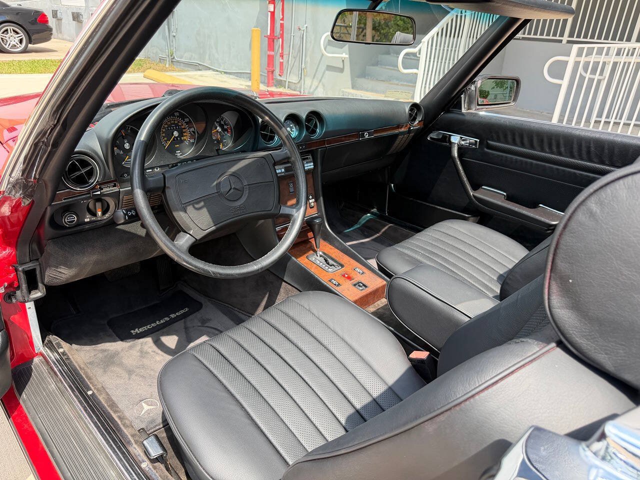 Used 1989 Mercedes-Benz 560 SL image 12