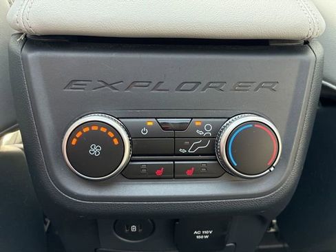 Used 2025 Ford Explorer Platinum w/ Ultimate Package AWD/4WD image 25