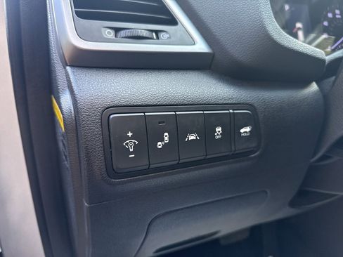 Used 2017 Hyundai Tucson Limited w/ Limited Ultimate Package 03 image 17