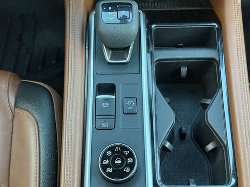 Used 2023 Nissan Pathfinder Platinum w/ Black Appearance Package image 26