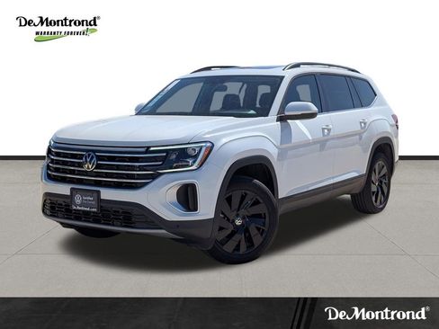 Used 2025 Volkswagen Atlas SE image 1